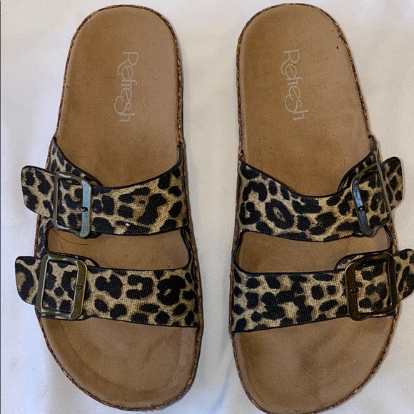 Leopard Print Slides - Picture 1 of 6